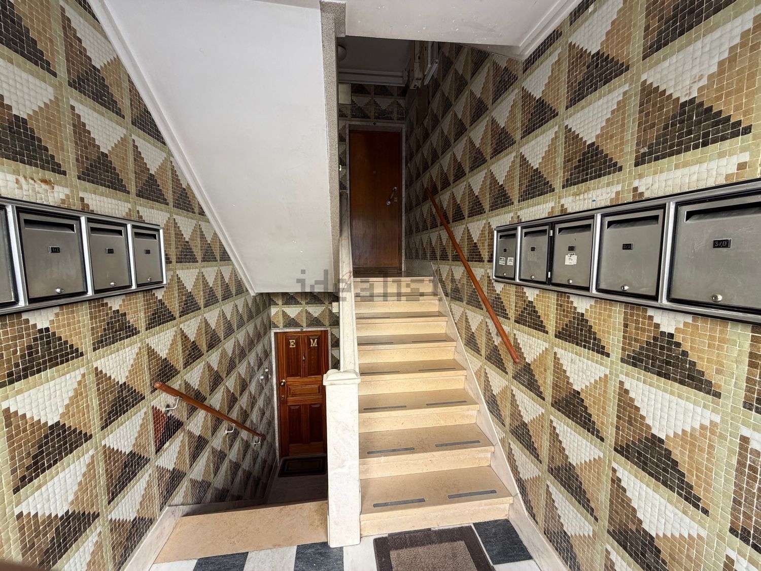 公寓 t2出售在Centro - 楼梯