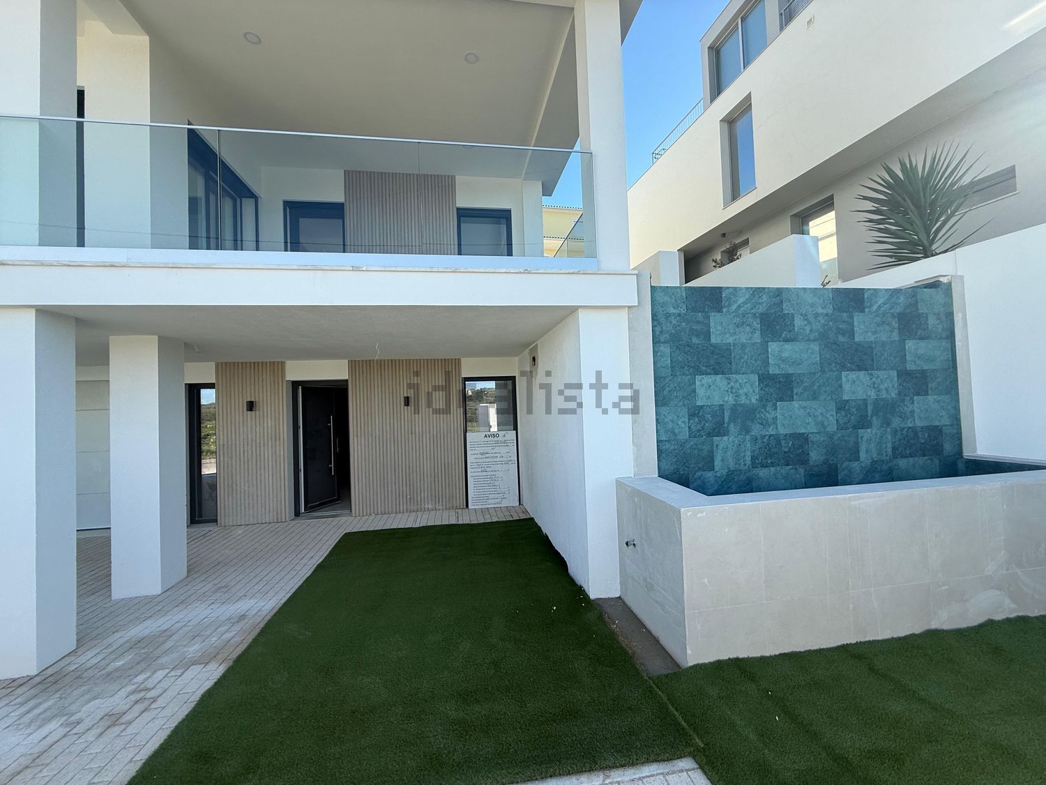 双拼别墅出售在Avenida Raul Brandão, 8 - 照片