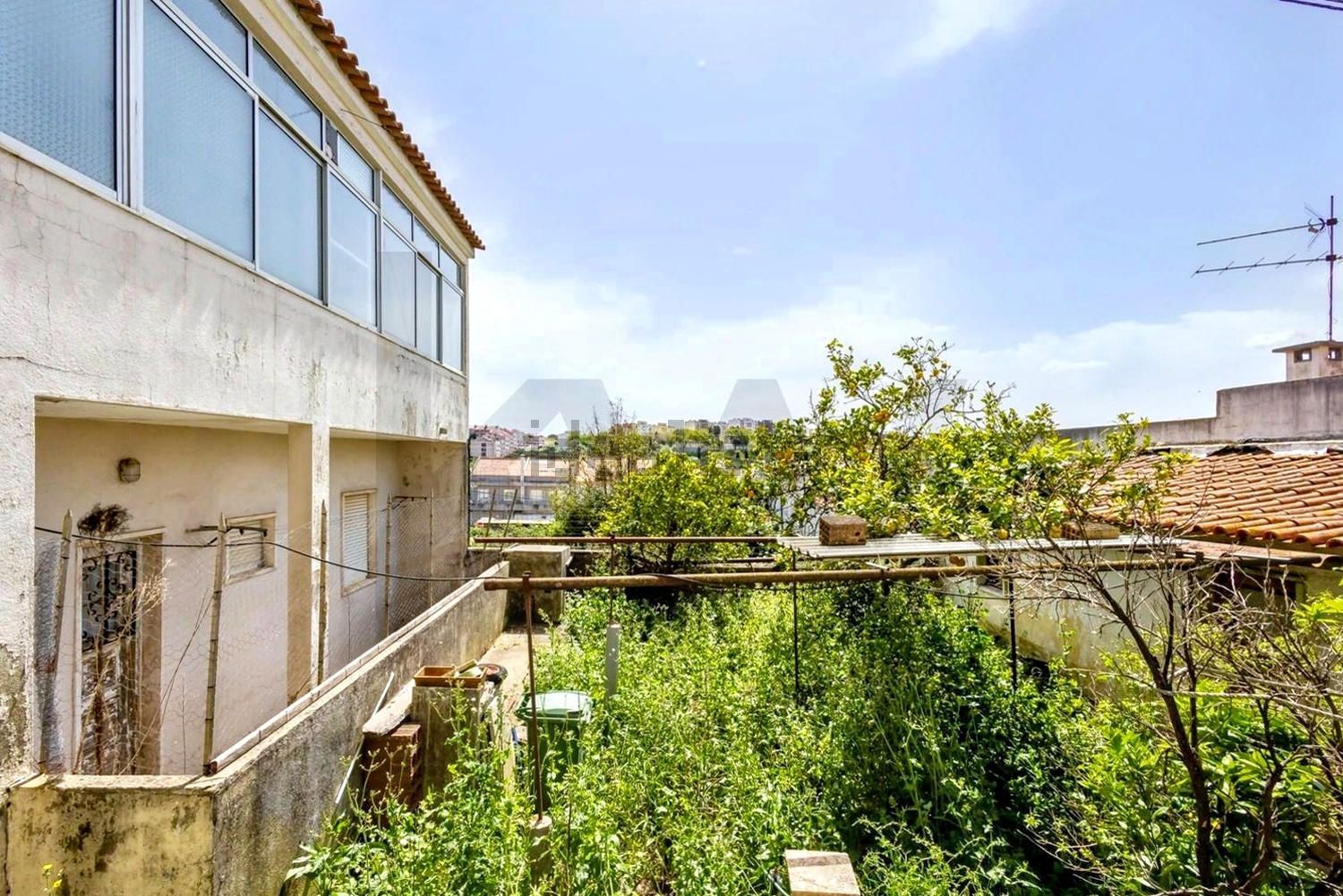 双拼别墅出售在Rua de Aveiro - 外立面