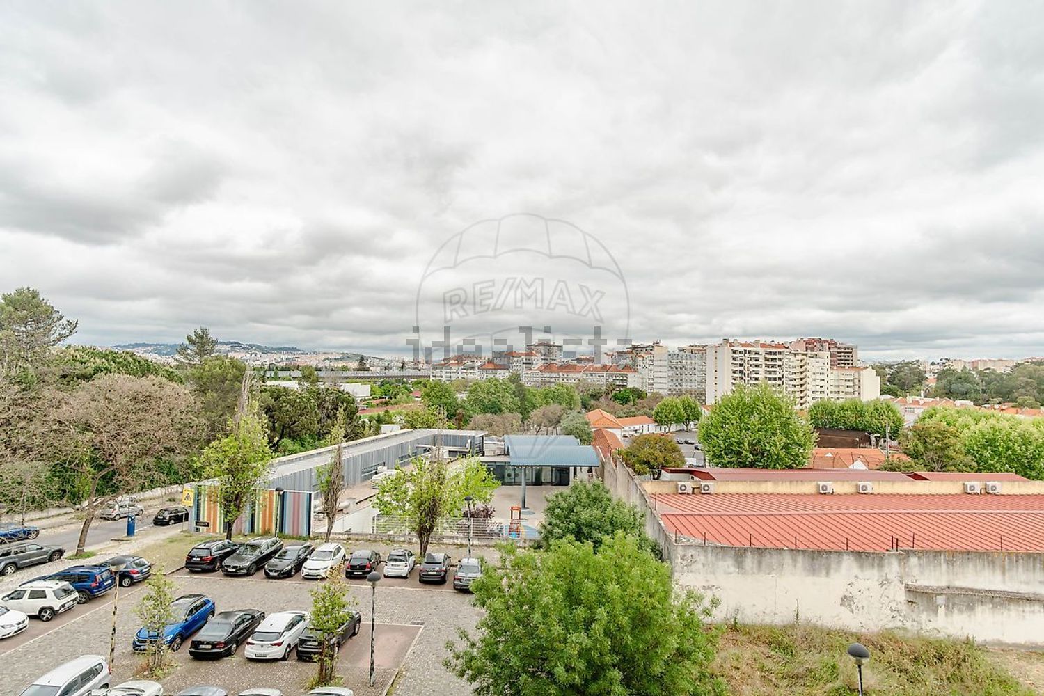 公寓 t3出售在Praça Rainha Santa - 照片