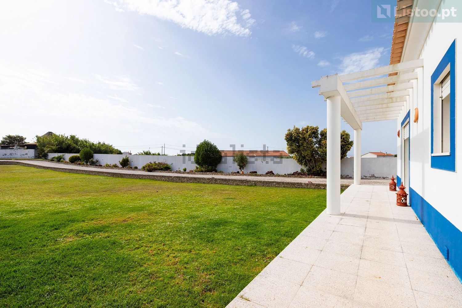 小楼房或别墅出售在Caminho da Murteira - 外立面