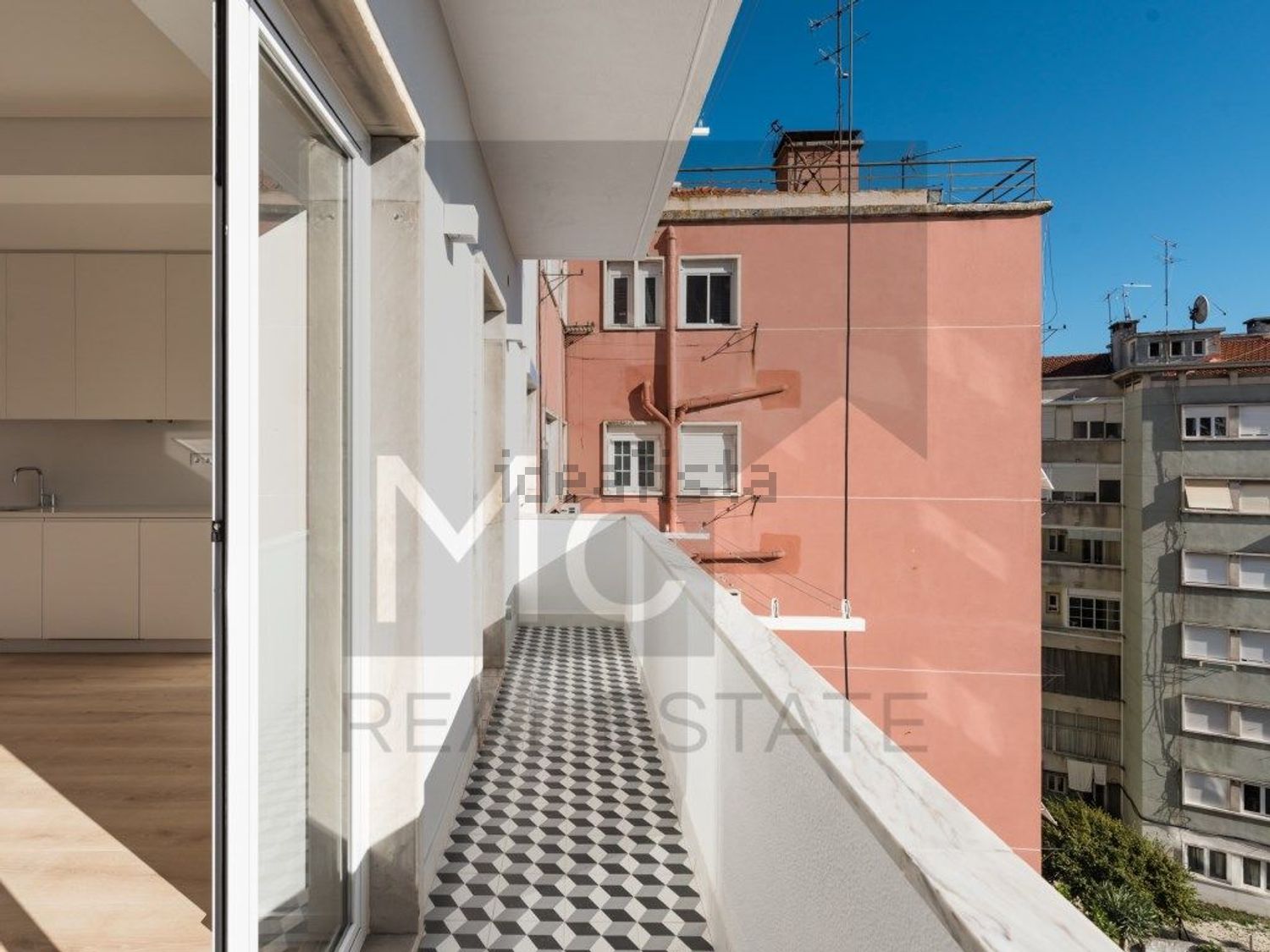 出租公寓 t2在Avenida General Roçadas, 70 C - 露台