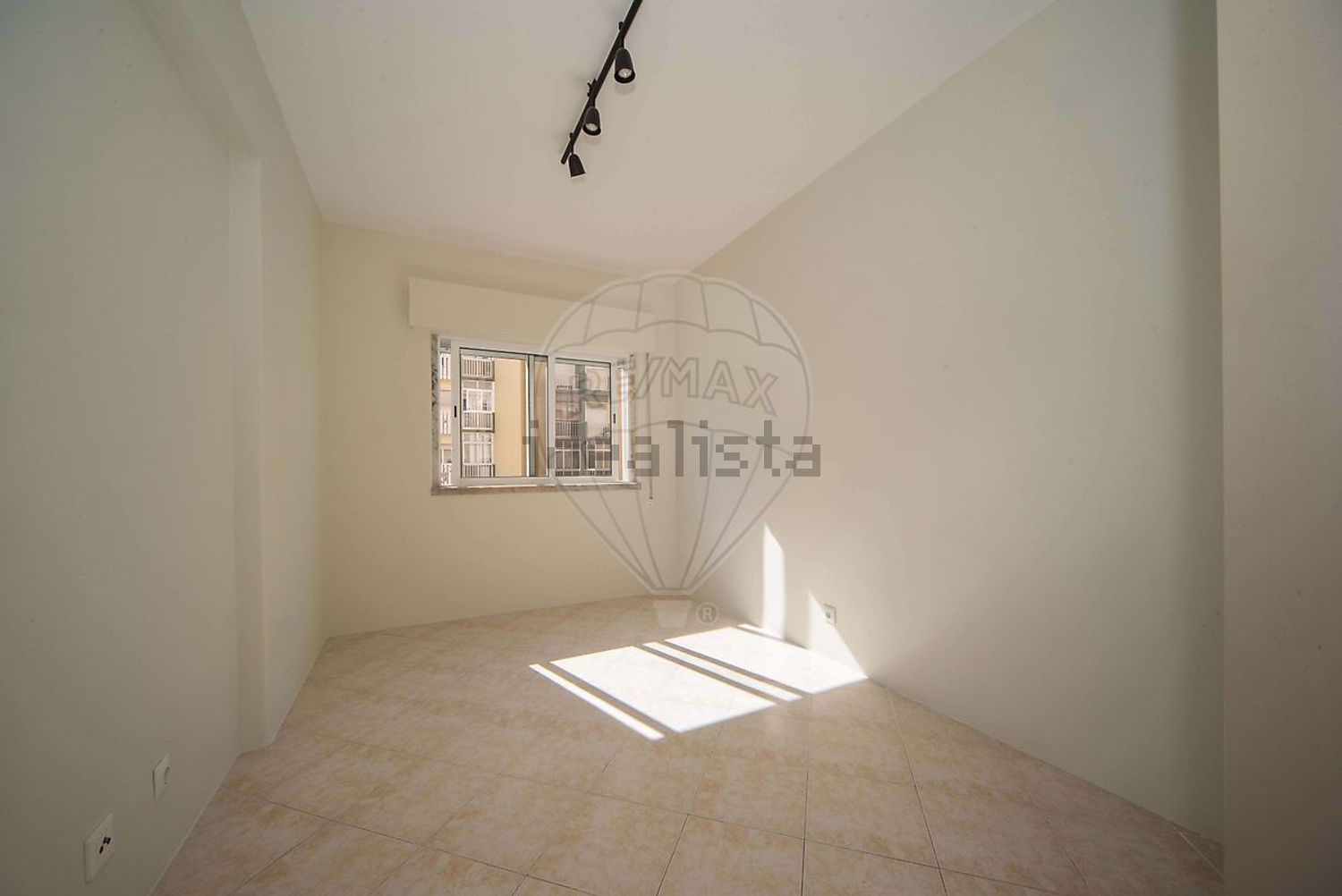 出租公寓 t2在Rua Jacinto Baptista - 照片