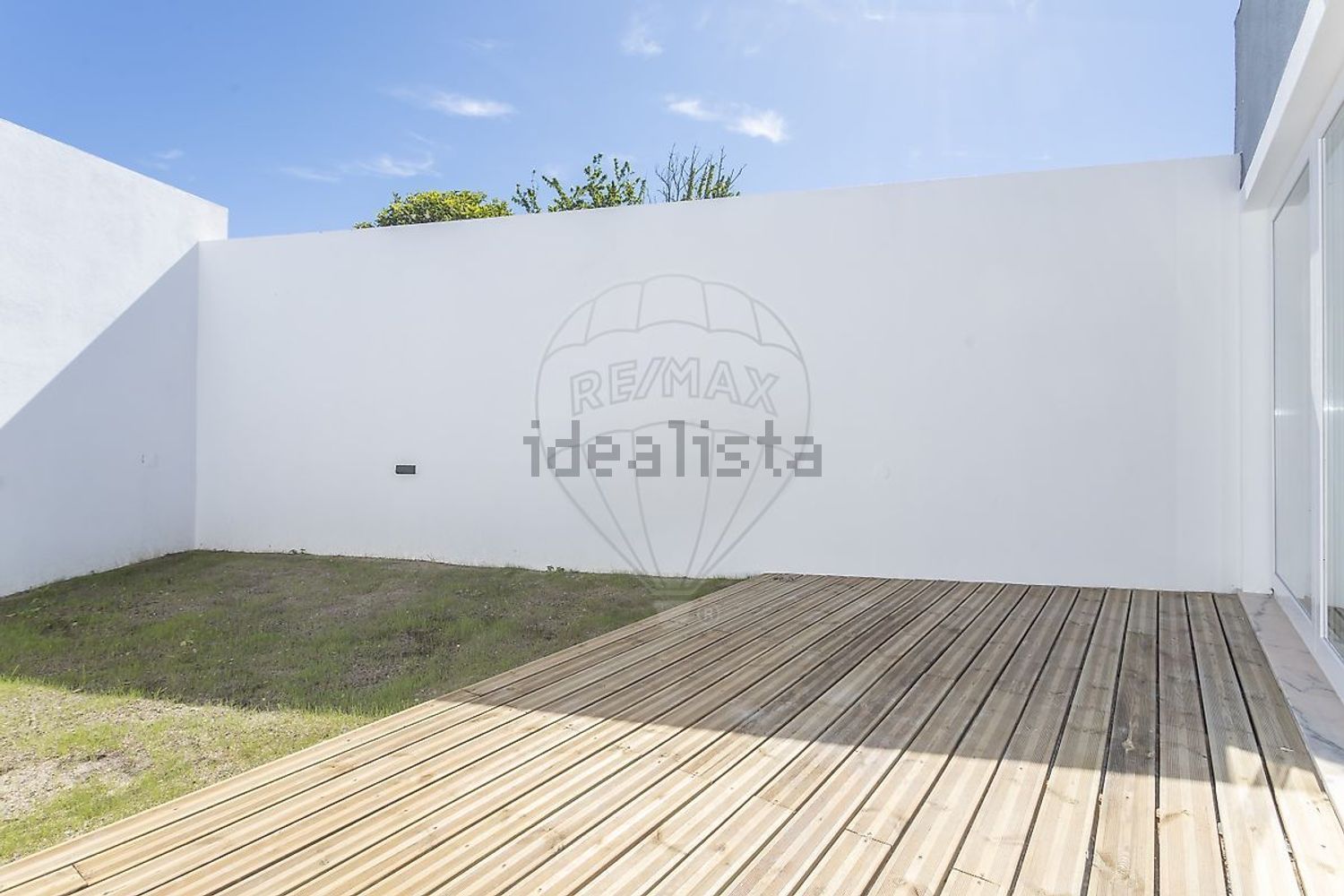 小楼房或独栋别墅出售在Praceta José Escada - 照片