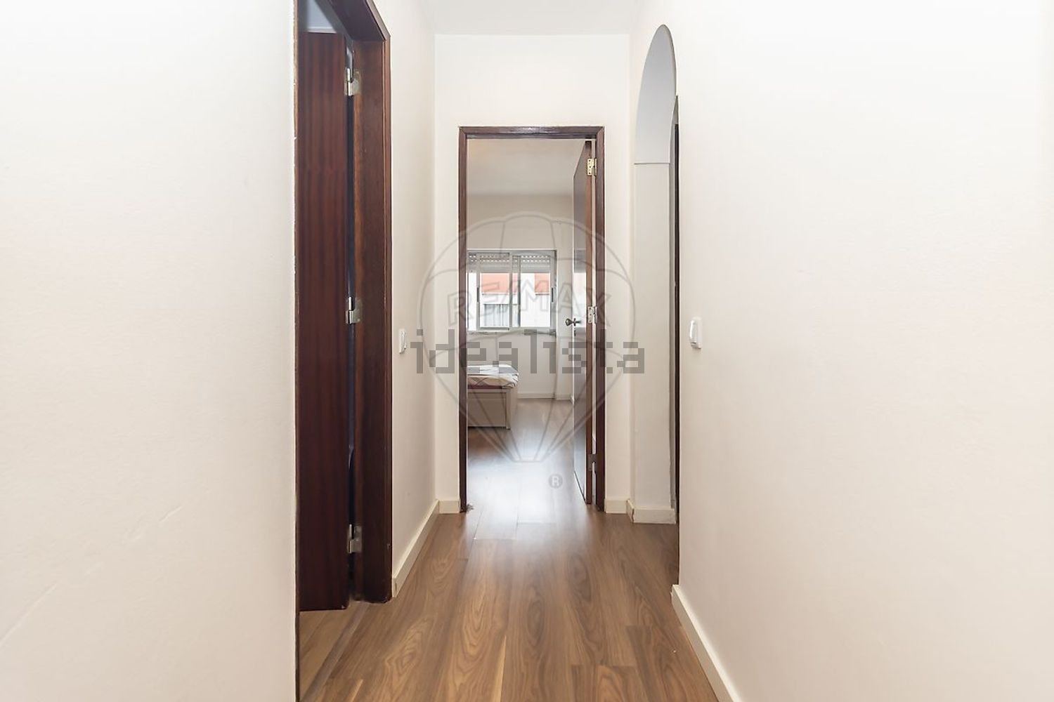 公寓 t3出售在Avenida Humberto Delgado - 过道