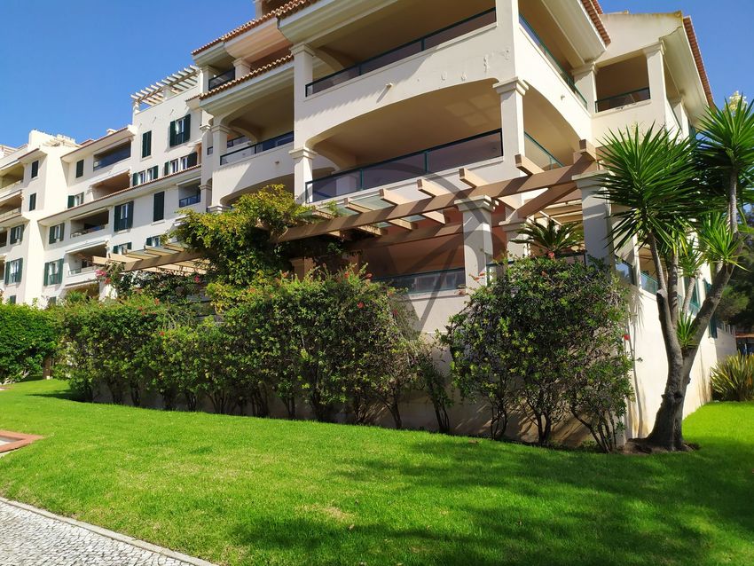 出租公寓 t4在Avenida Manuel Júlio Carvalho e Costa