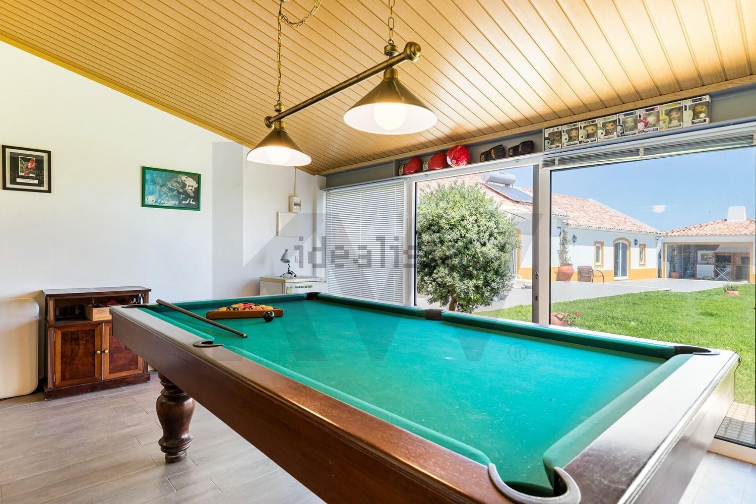 小楼房或独栋别墅出售在Rua de Cambelas - 游泳池