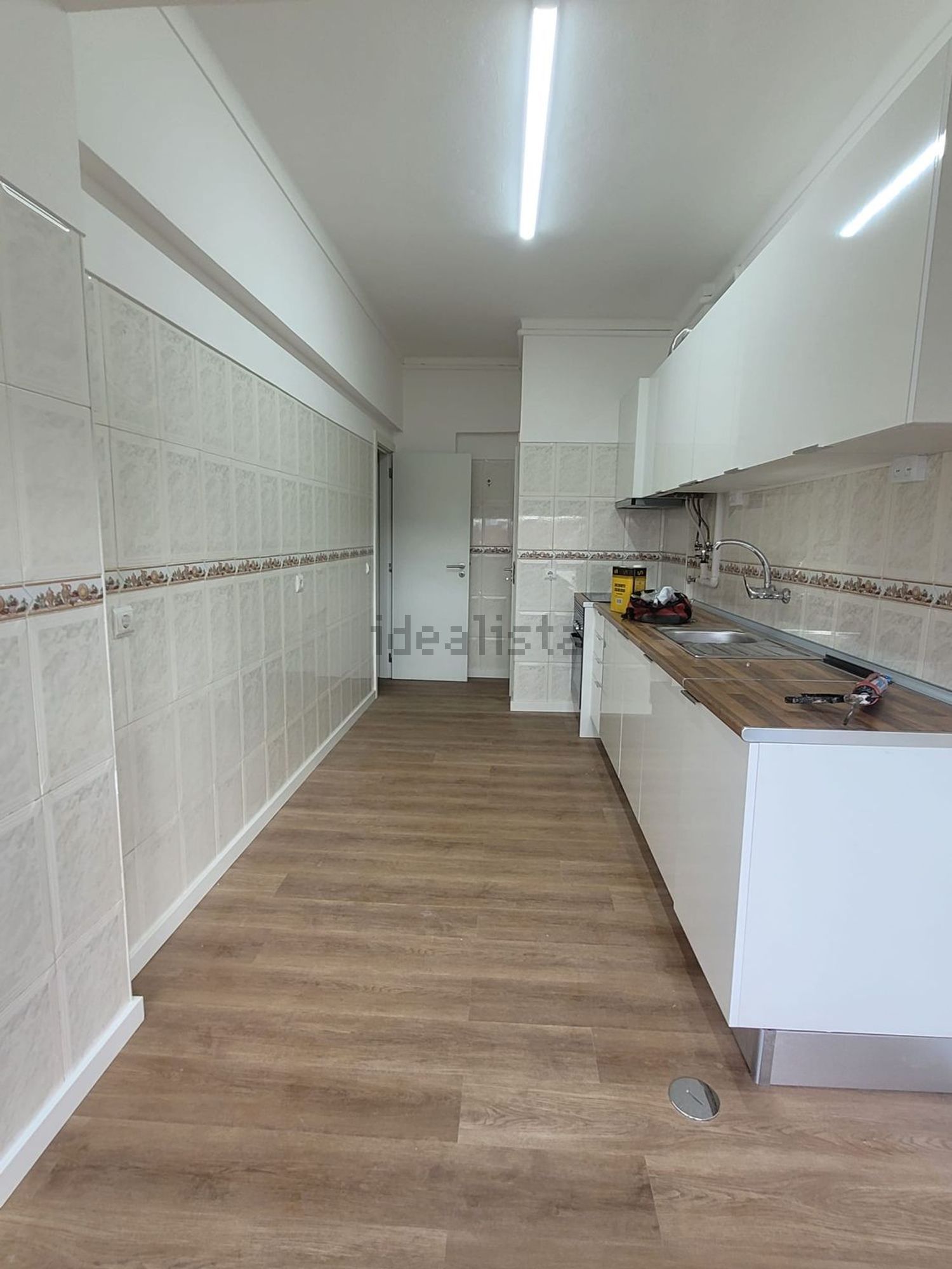 出租公寓 t2在Rua da Cidade de Lisboa, 10 - 厨房