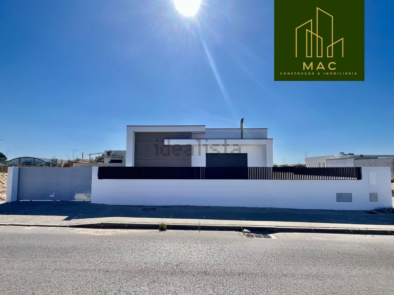 小楼房或独栋别墅出售在Brejos de Azeitão - 外立面