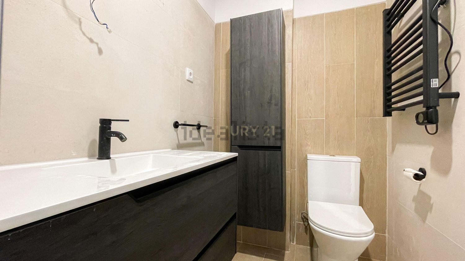 出租t0（单人公寓）在Rua Fernando Pessoa, 58 - 卫生间