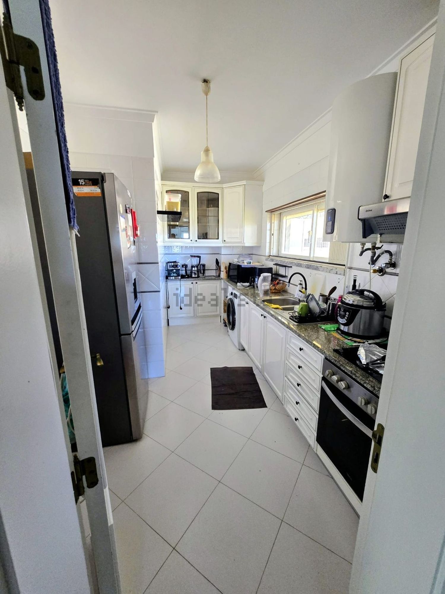 出租房间在Rua Frederico de Brito, 3 - 厨房