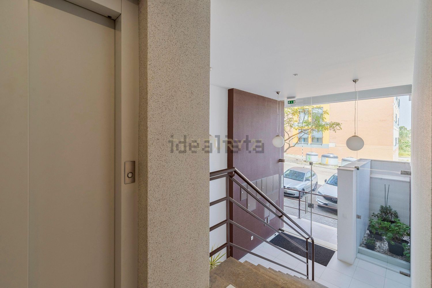 公寓 t1出售在Rua Vergílio Ferreira, 5 - 电梯