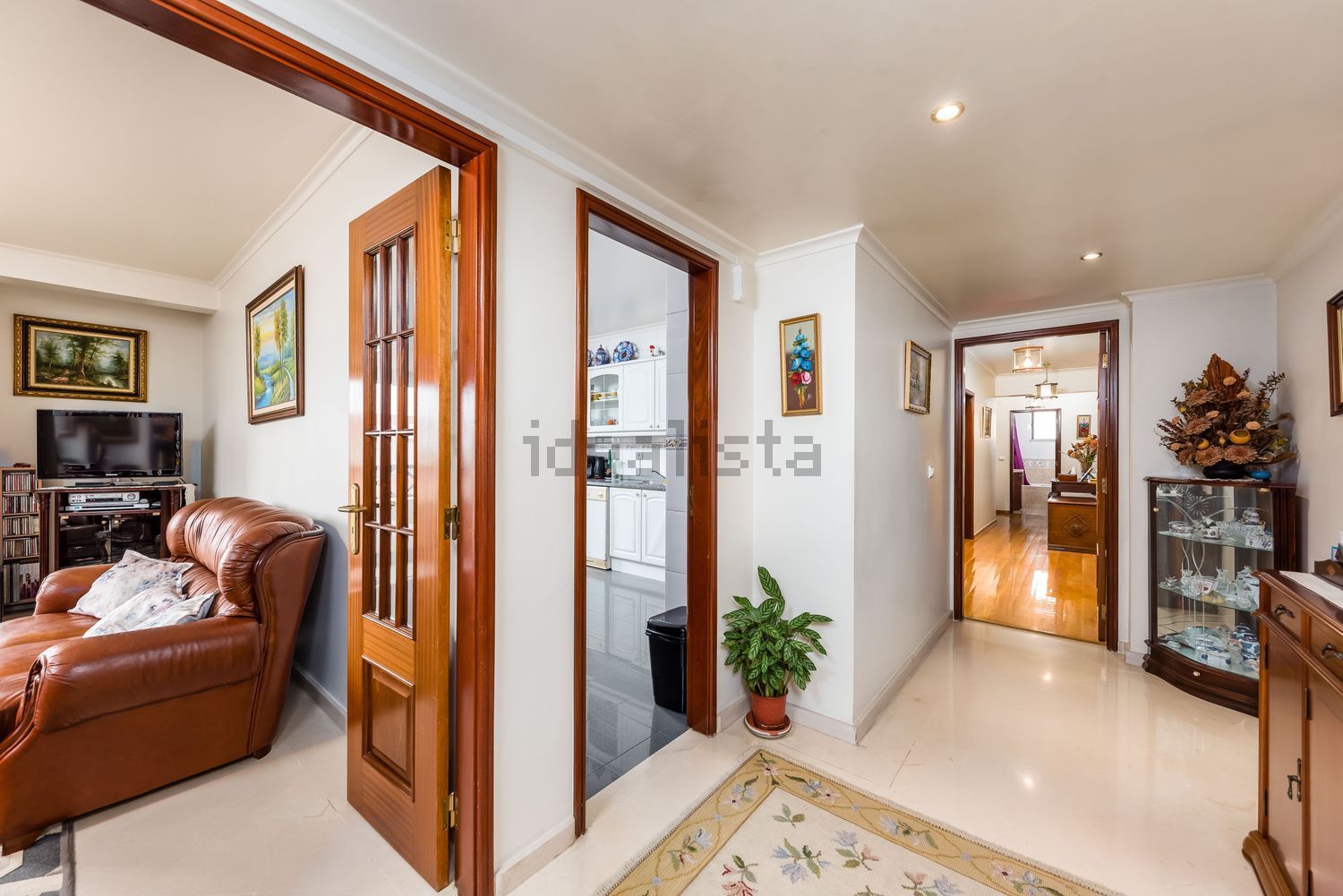 公寓 t4出售在Rua Maria Amália Vaz de Carvalho - 前厅