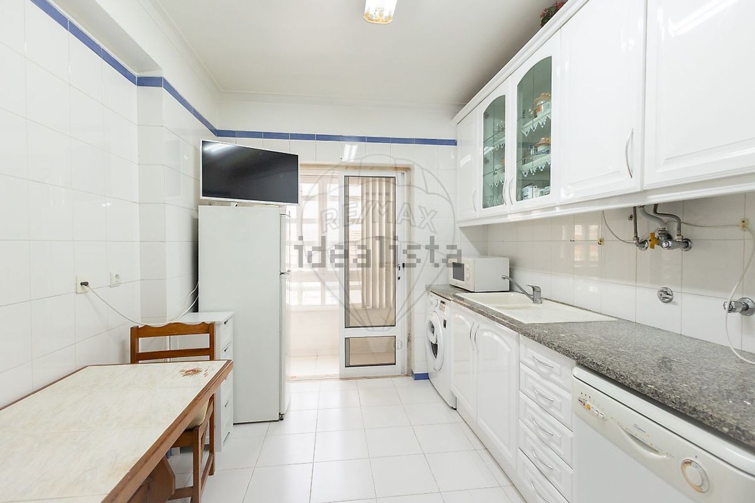 出租公寓 t2在Praceta Libânia do Carmo Galvão - 厨房