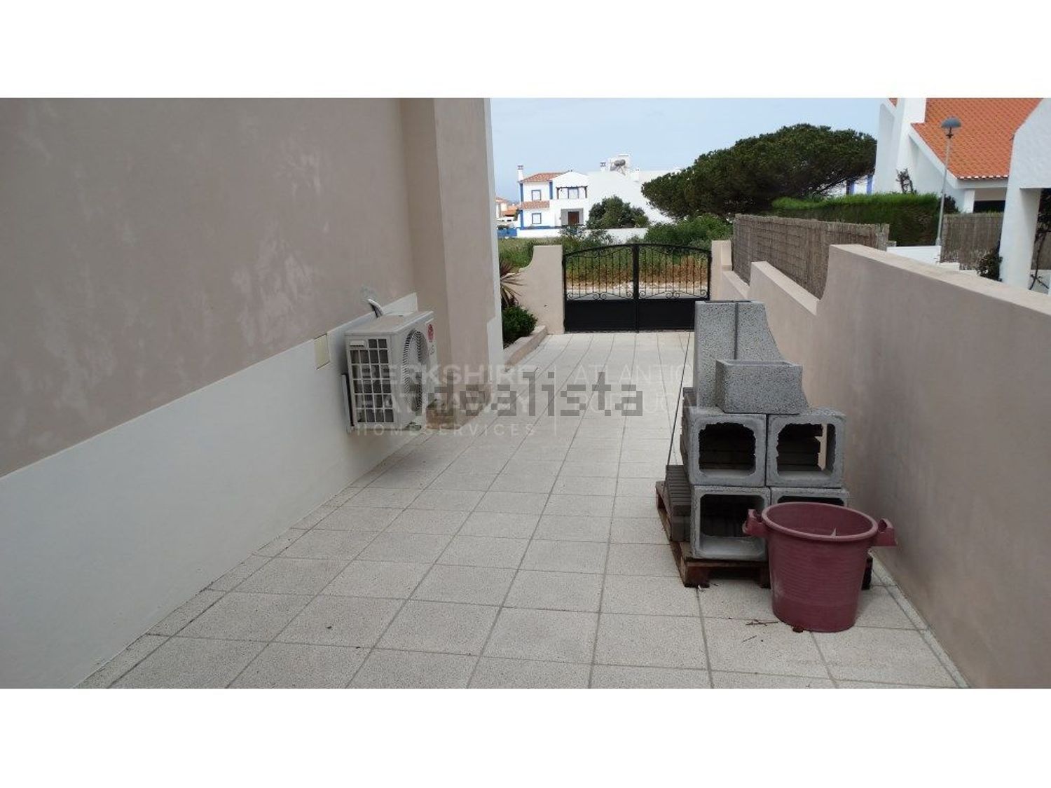 小楼房或独栋别墅出售在Porto Covo - 阳台