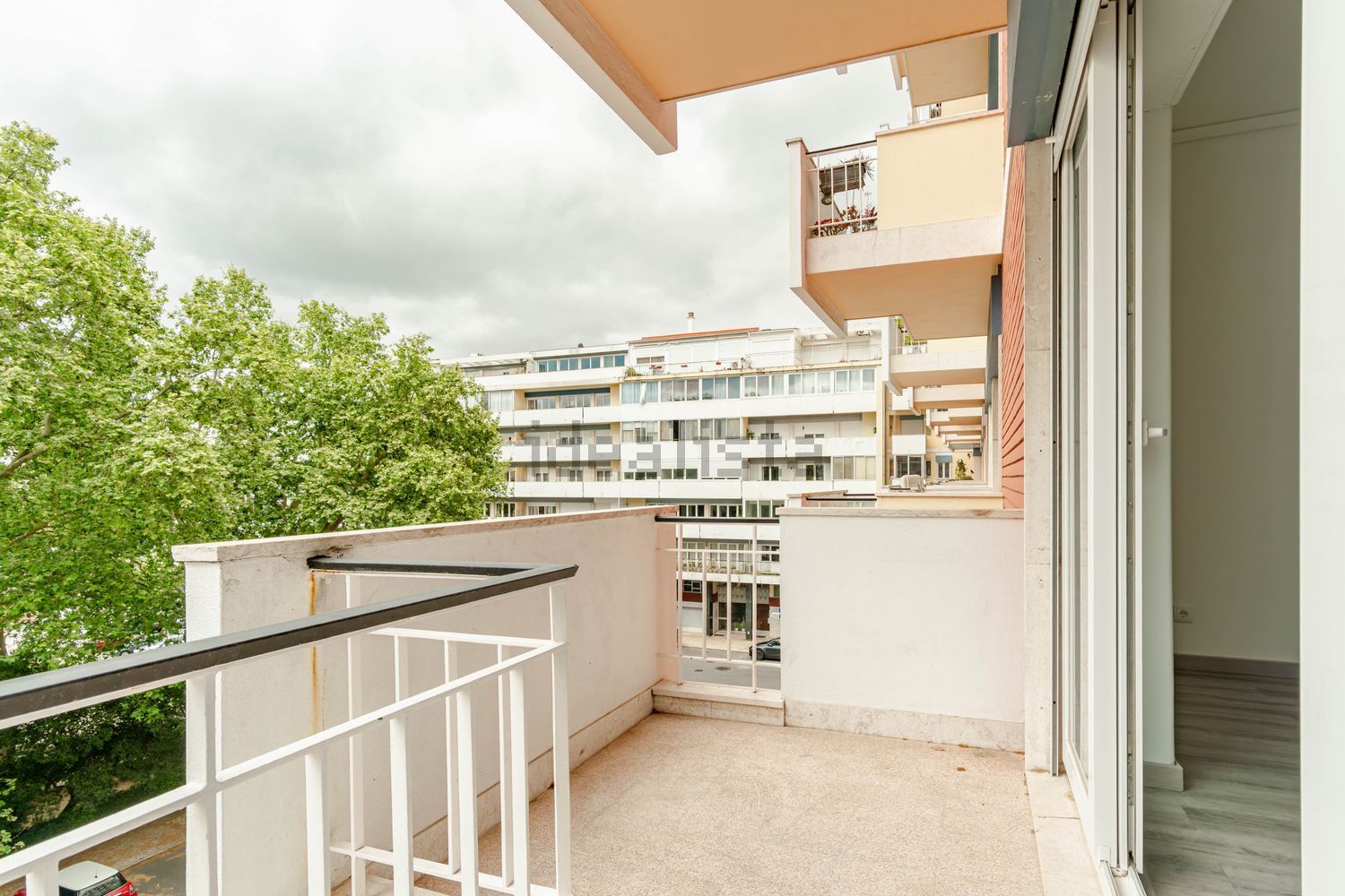 公寓 t3出售在Praça Rainha Santa - 阳台