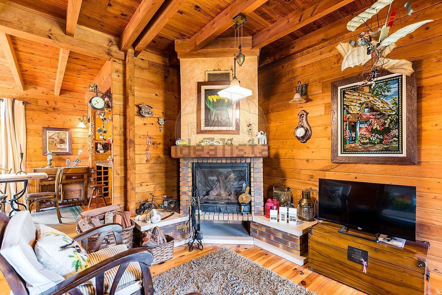 小楼房或独栋别墅出售Ip1 - 客厅