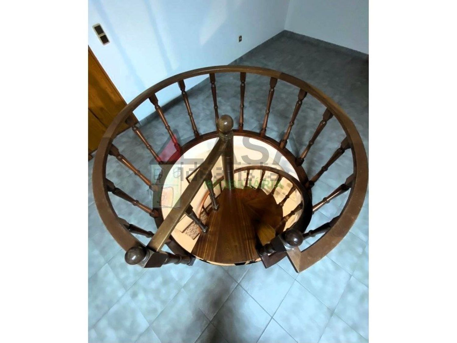 小楼房或独栋别墅出售在Rua Santo Estevão, 194 - 详情