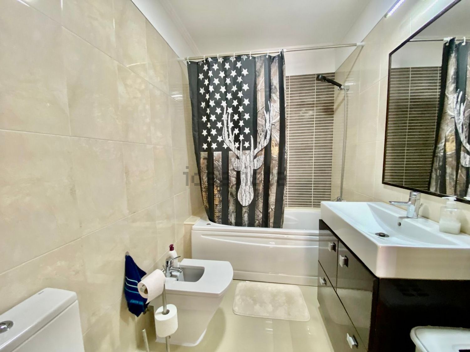 出租公寓 t3在Rua Rui Luis Gomes, 90 - 卫生间