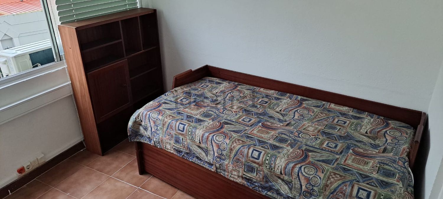 出租房间在Rua Alves Redol, 90 - 卧室