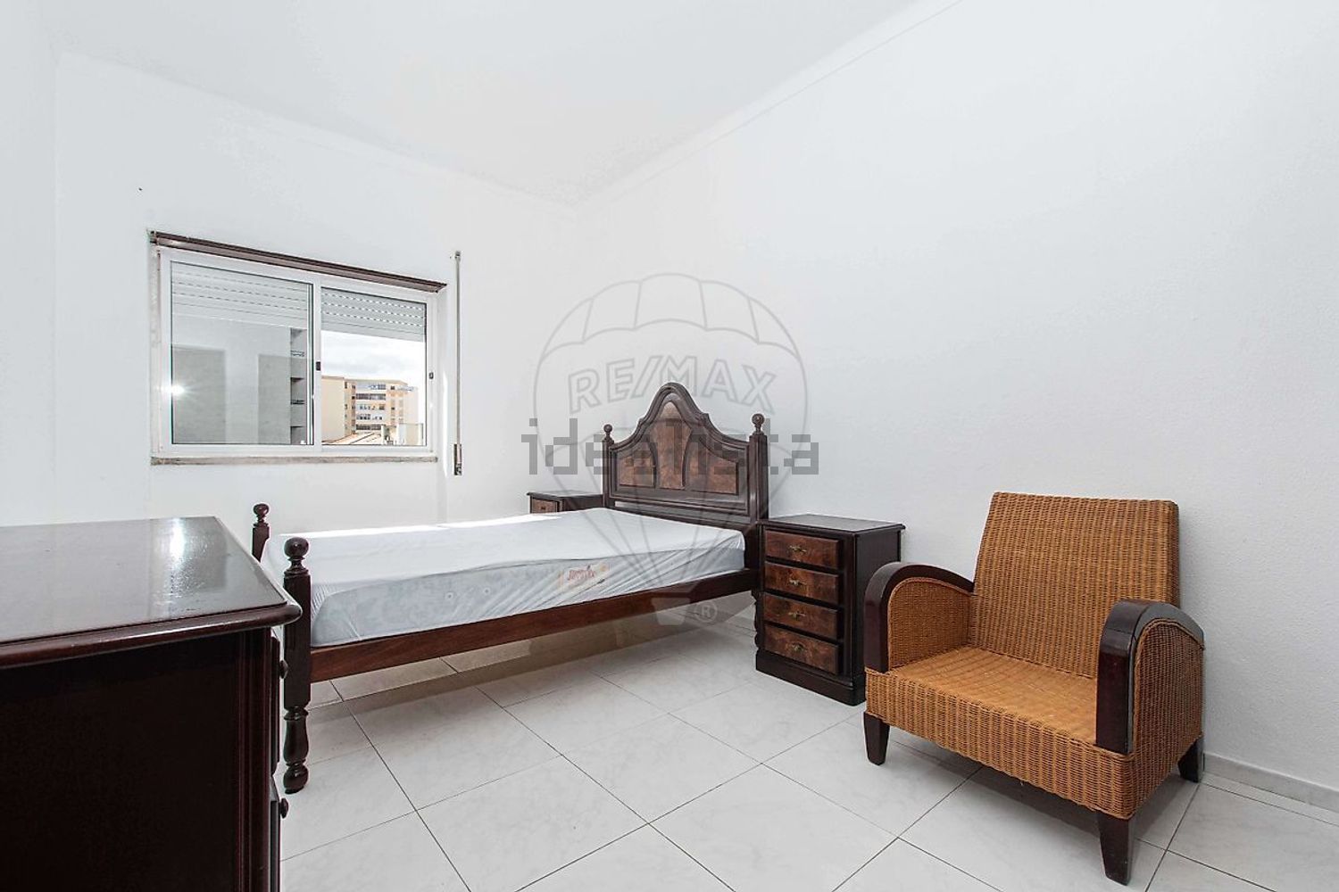 出租公寓 t2在Rua Almeida Garrett - 卧室