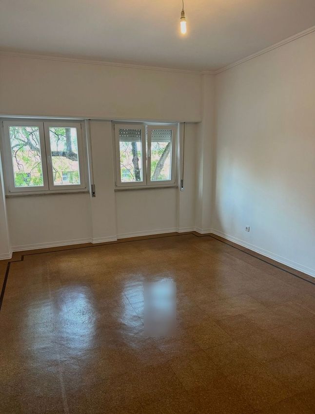 出租公寓 t1在Rua Luís Pastor de Macedo, 29