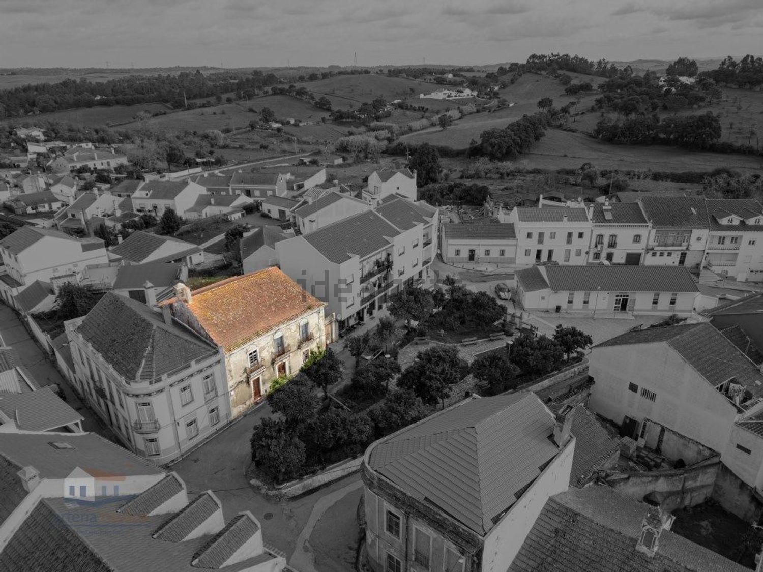 小楼房或独栋别墅出售在Cercal - 照片