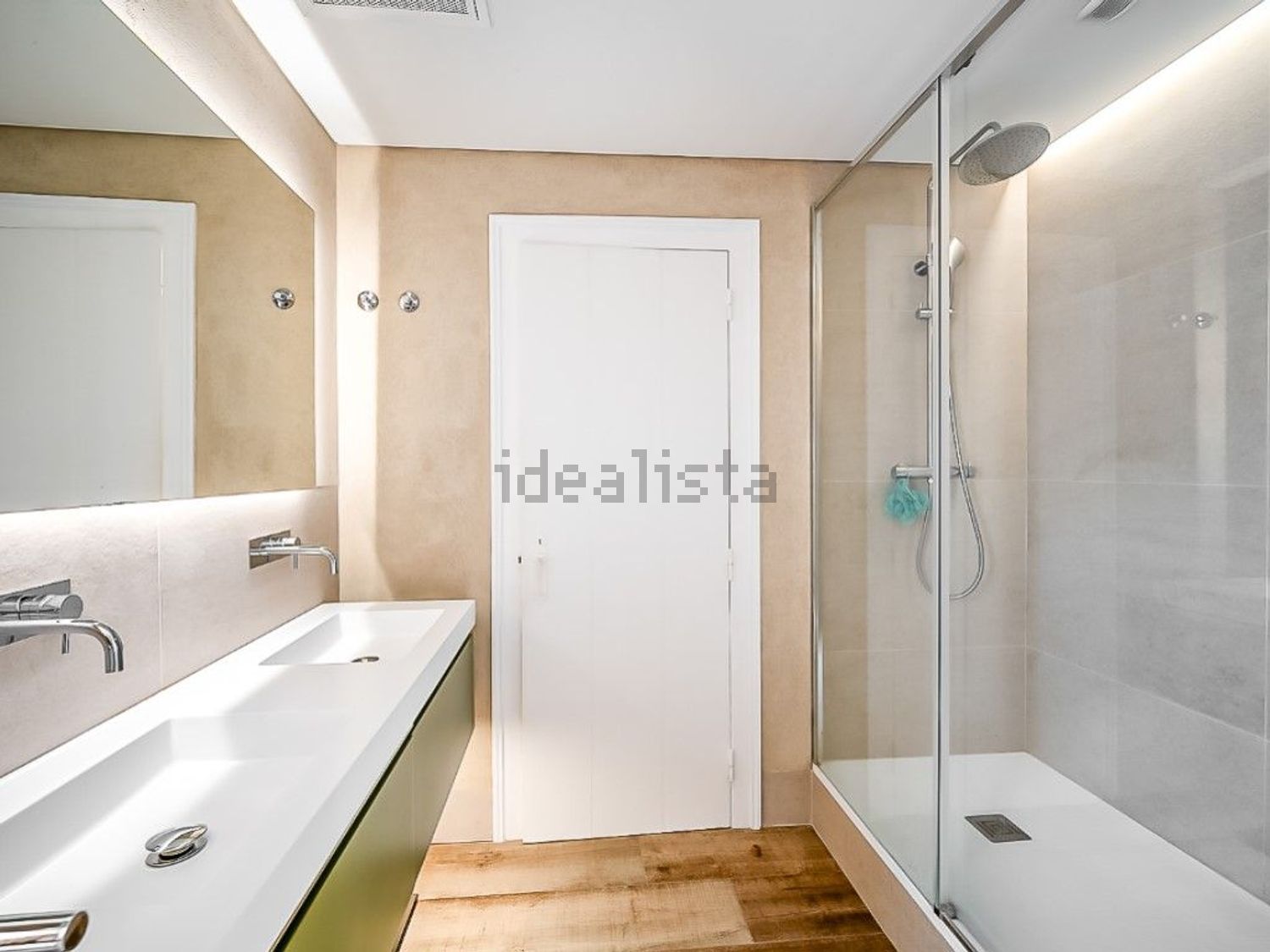 出租小楼房或独栋别墅在Rua Miguel Bombarda, 2 - 卫生间