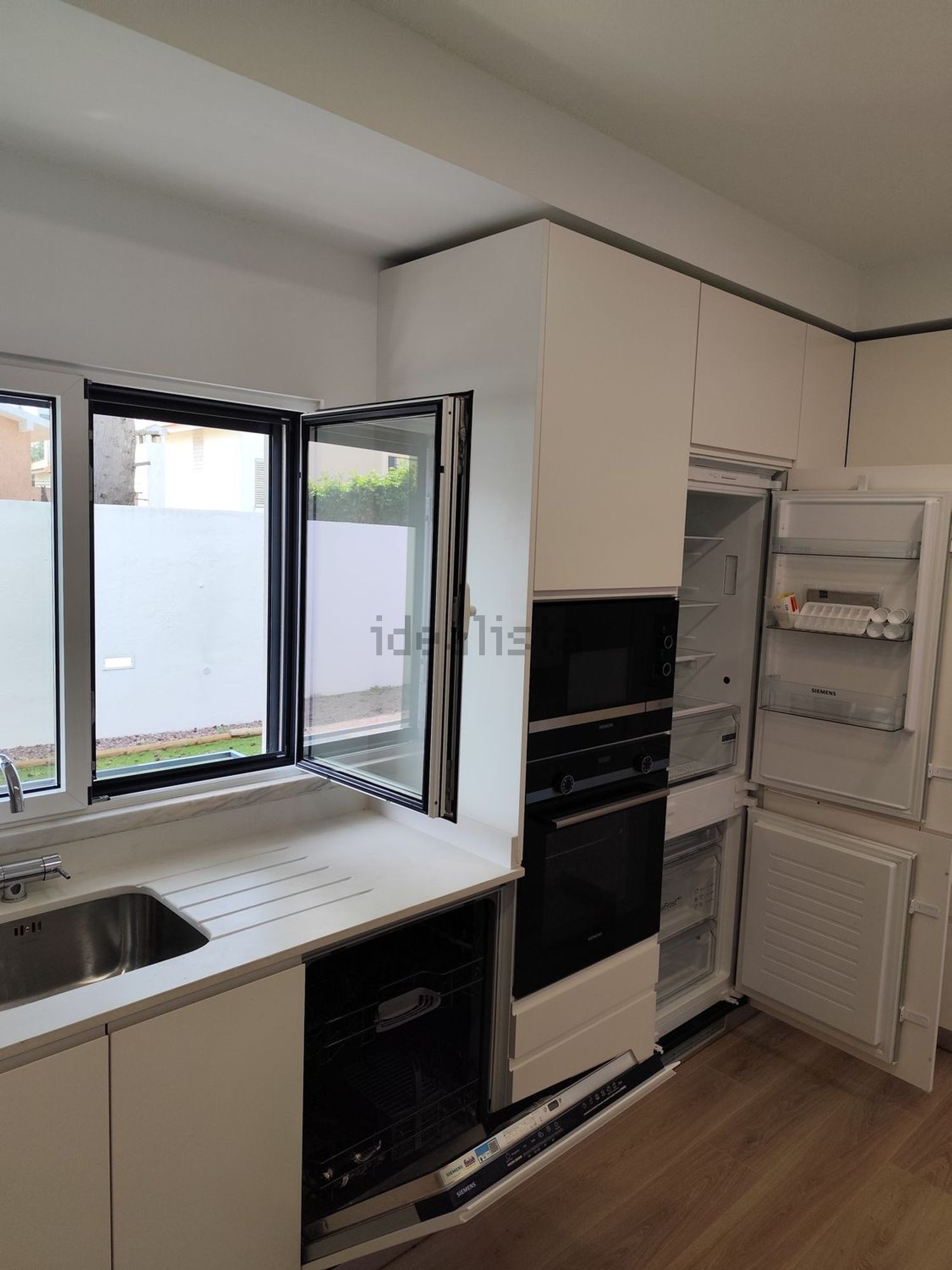 出租小楼房或独栋别墅在Praceta Santa Rita de Cássia - 厨房