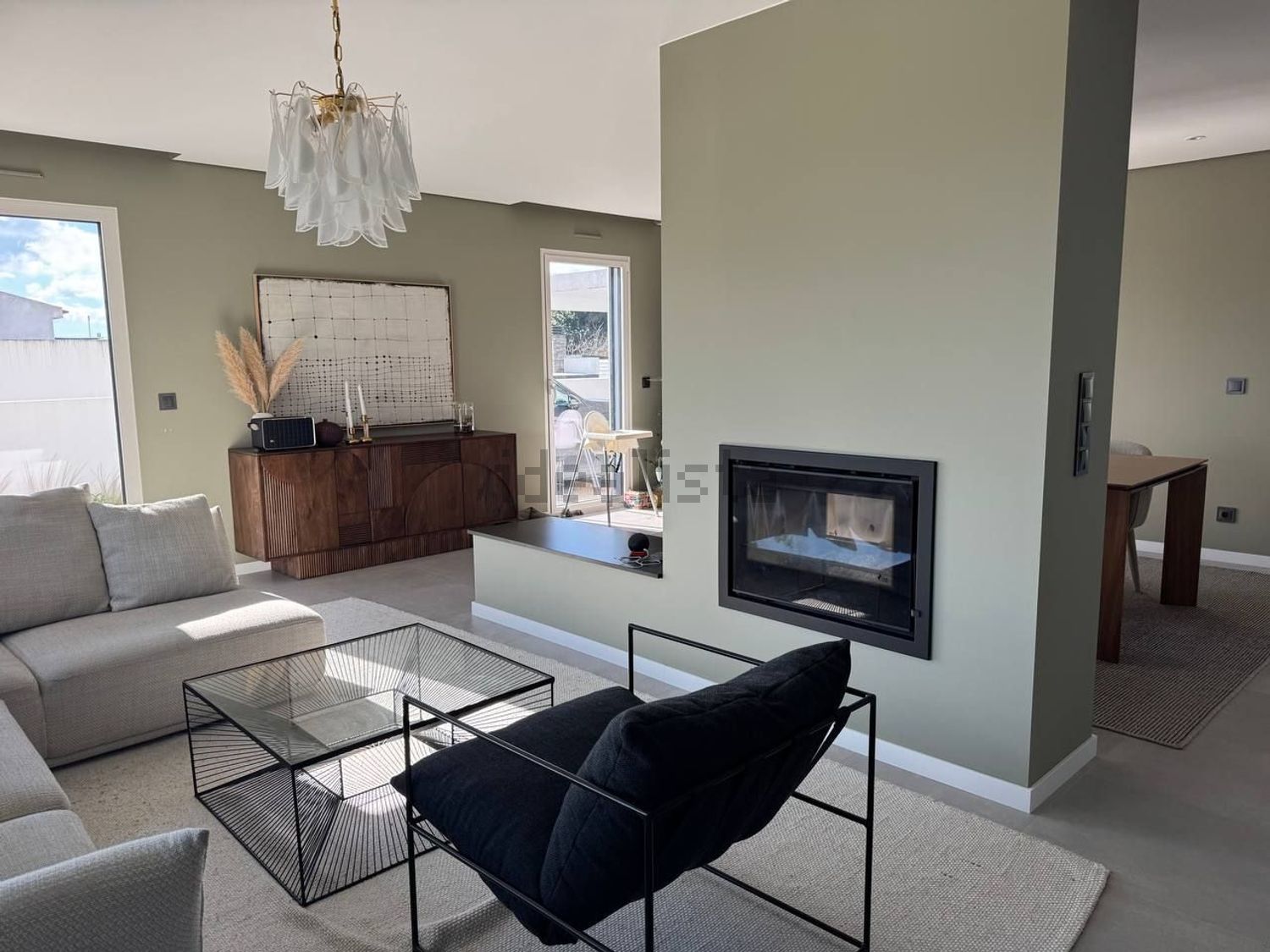 小楼房或独栋别墅出售在Avenida Movimento das Forças Armadas, 8 - 客厅