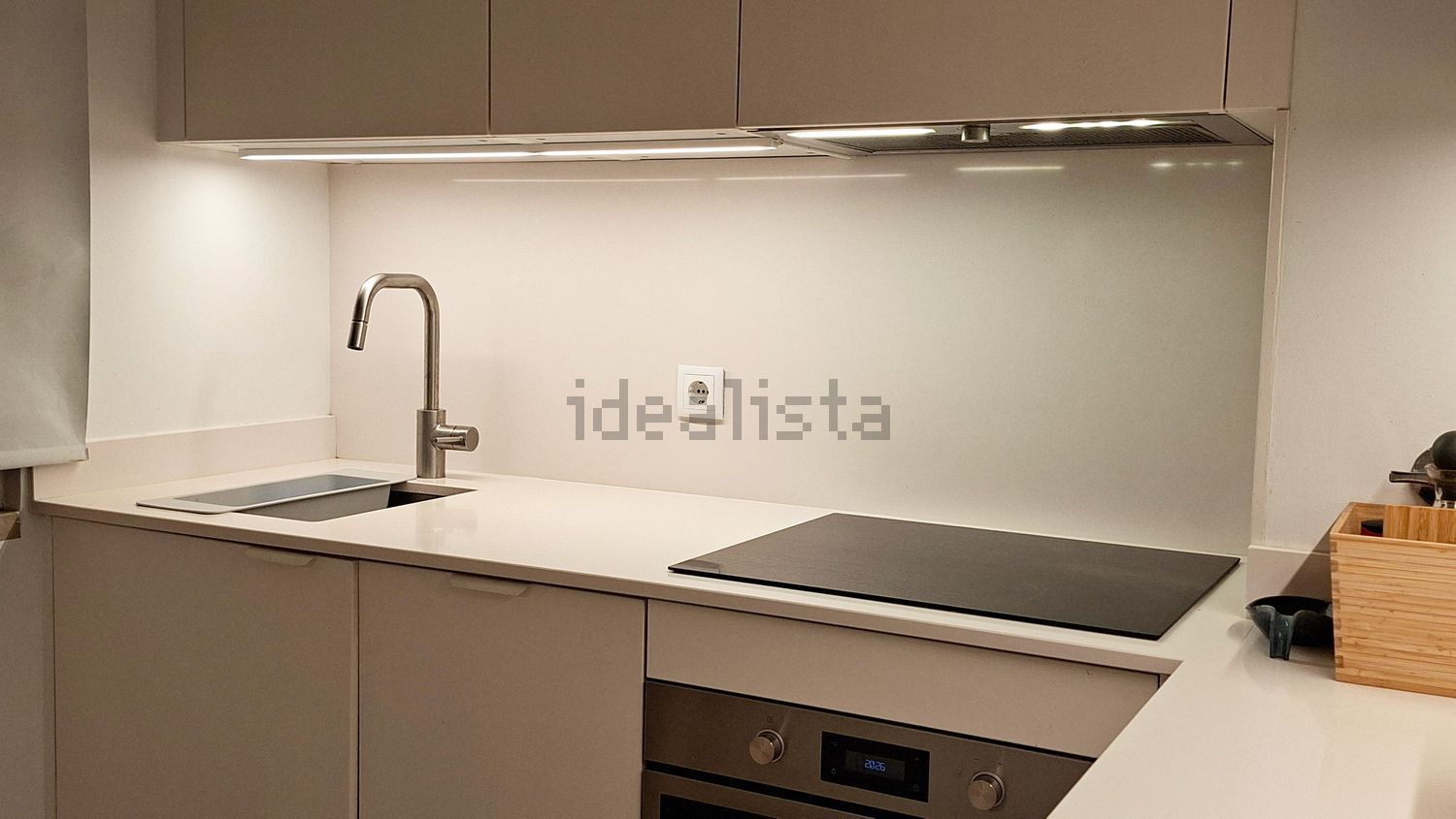 公寓 t1出售在Rua Prista Monteiro, 21 - 厨房