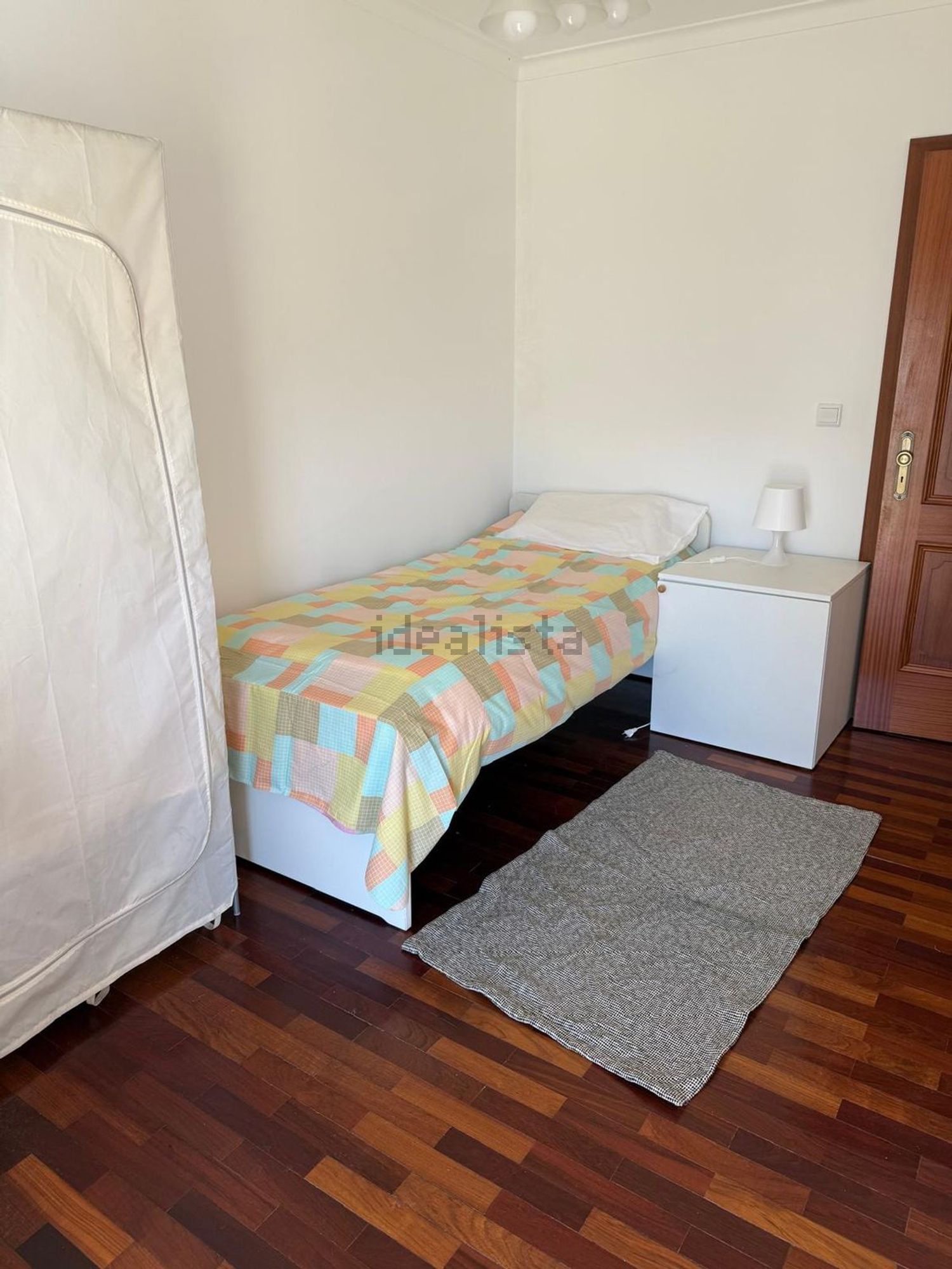 出租房间在Avenida João Paulo II, 5 - 卧室