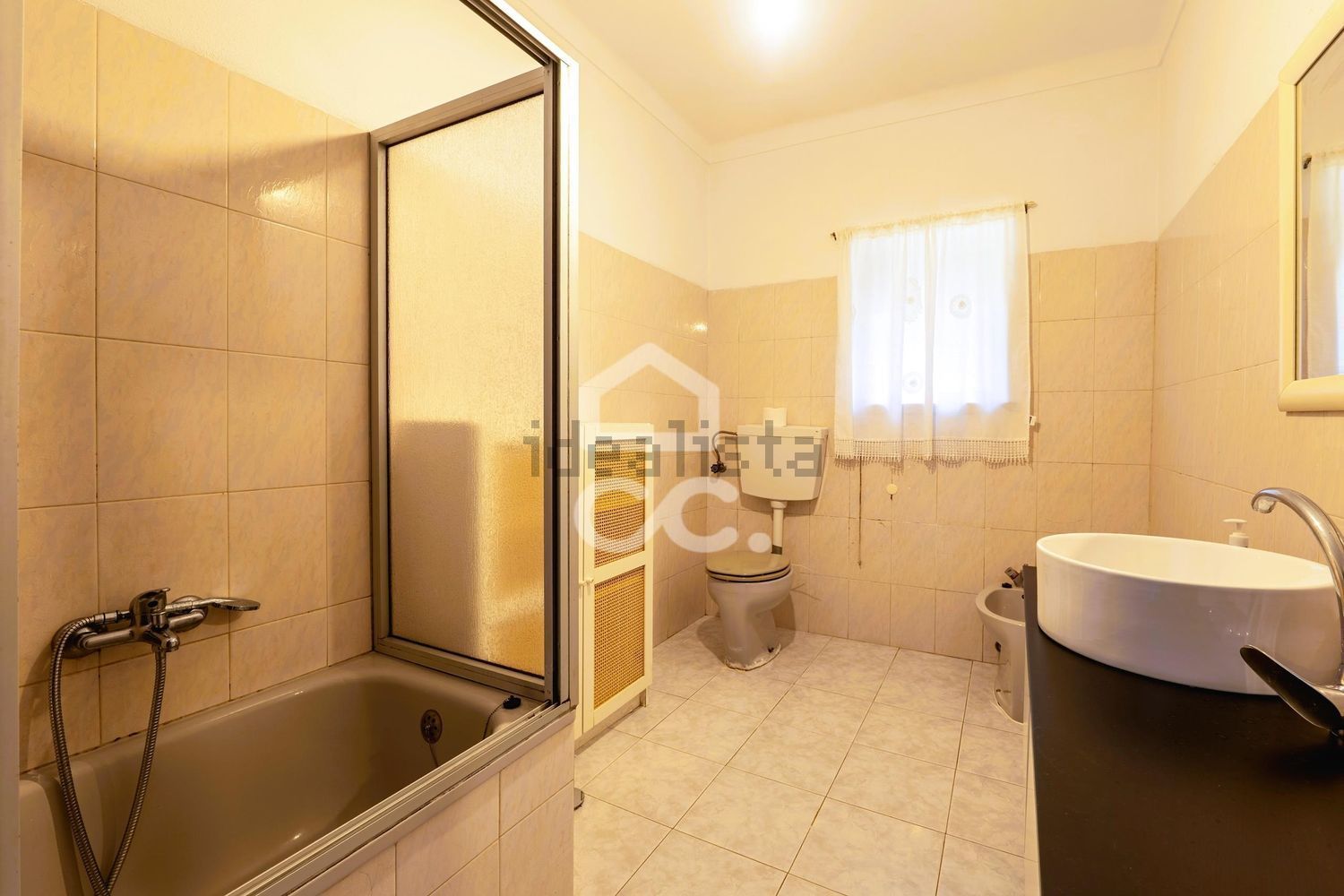 小楼房或独栋别墅出售在Lamas e Cercal - 卫生间