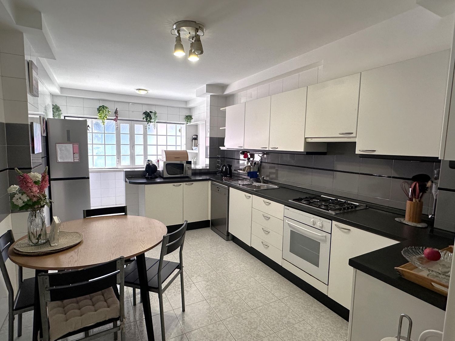 出租公寓 t2Calçada do Poço, 2 - 厨房