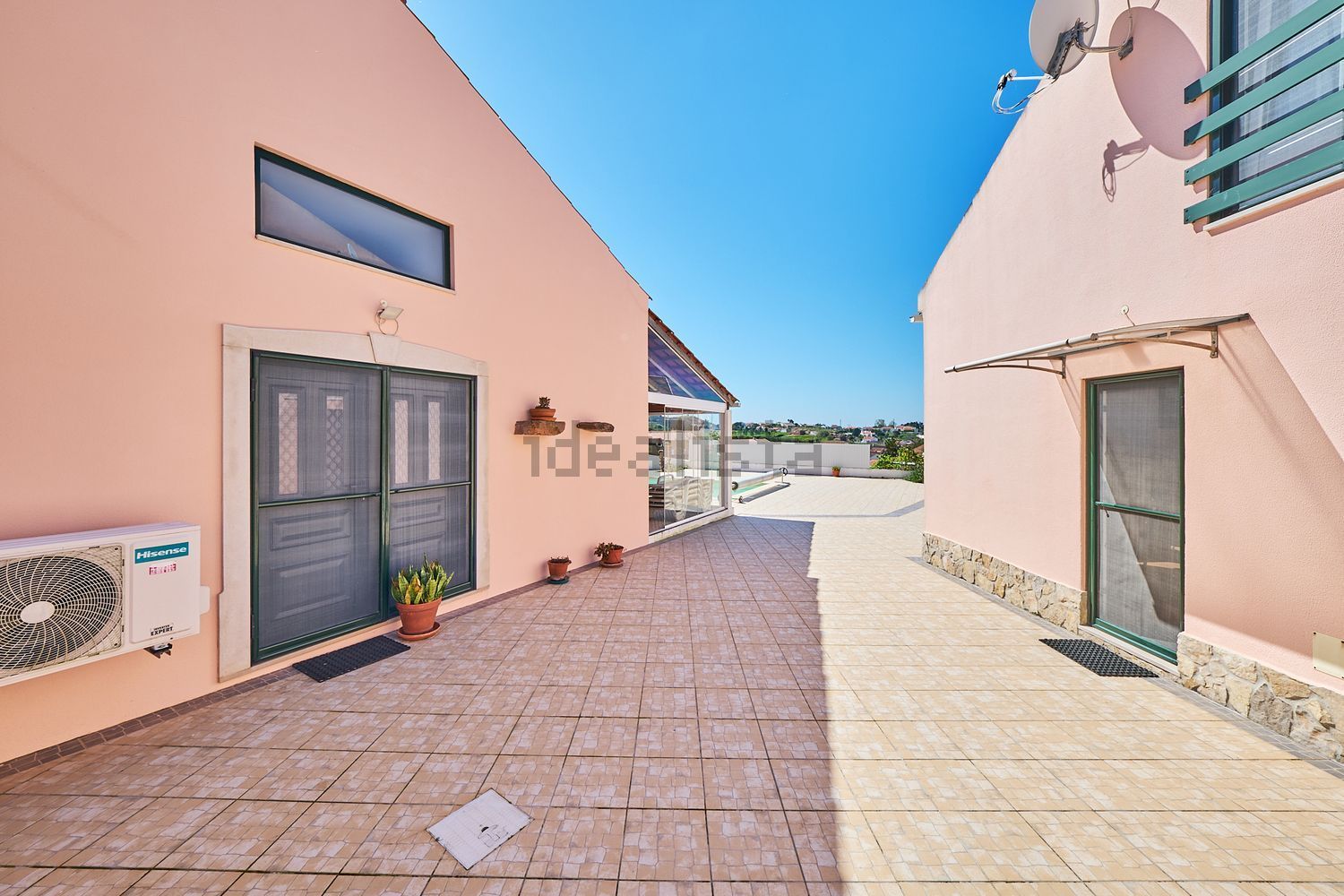 小楼房或独栋别墅出售在Rua da Bica - 院子