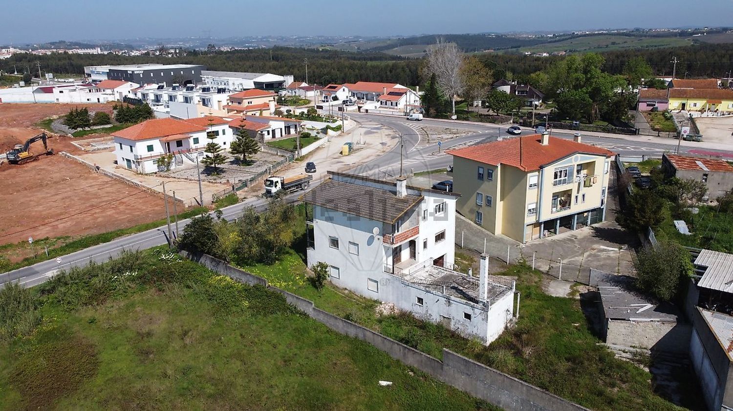 小楼房或独栋别墅出售在Lamas e Cercal - 照片