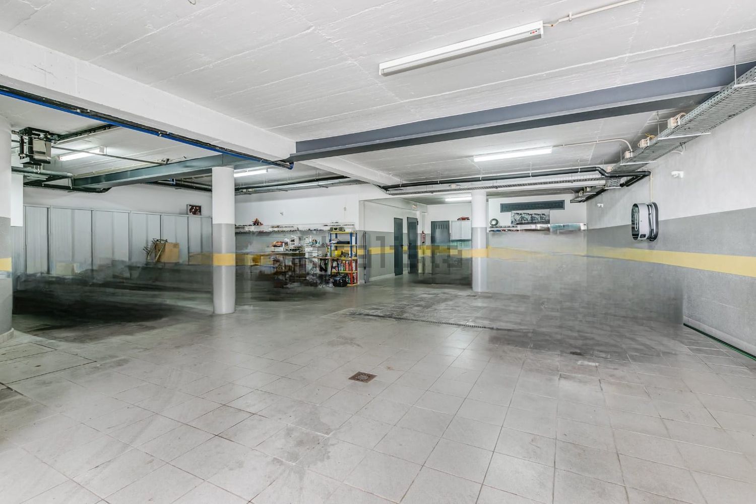 小楼房或独栋别墅出售在Rua B1 da Quinta dos Alcoutins, 10 - 停车位