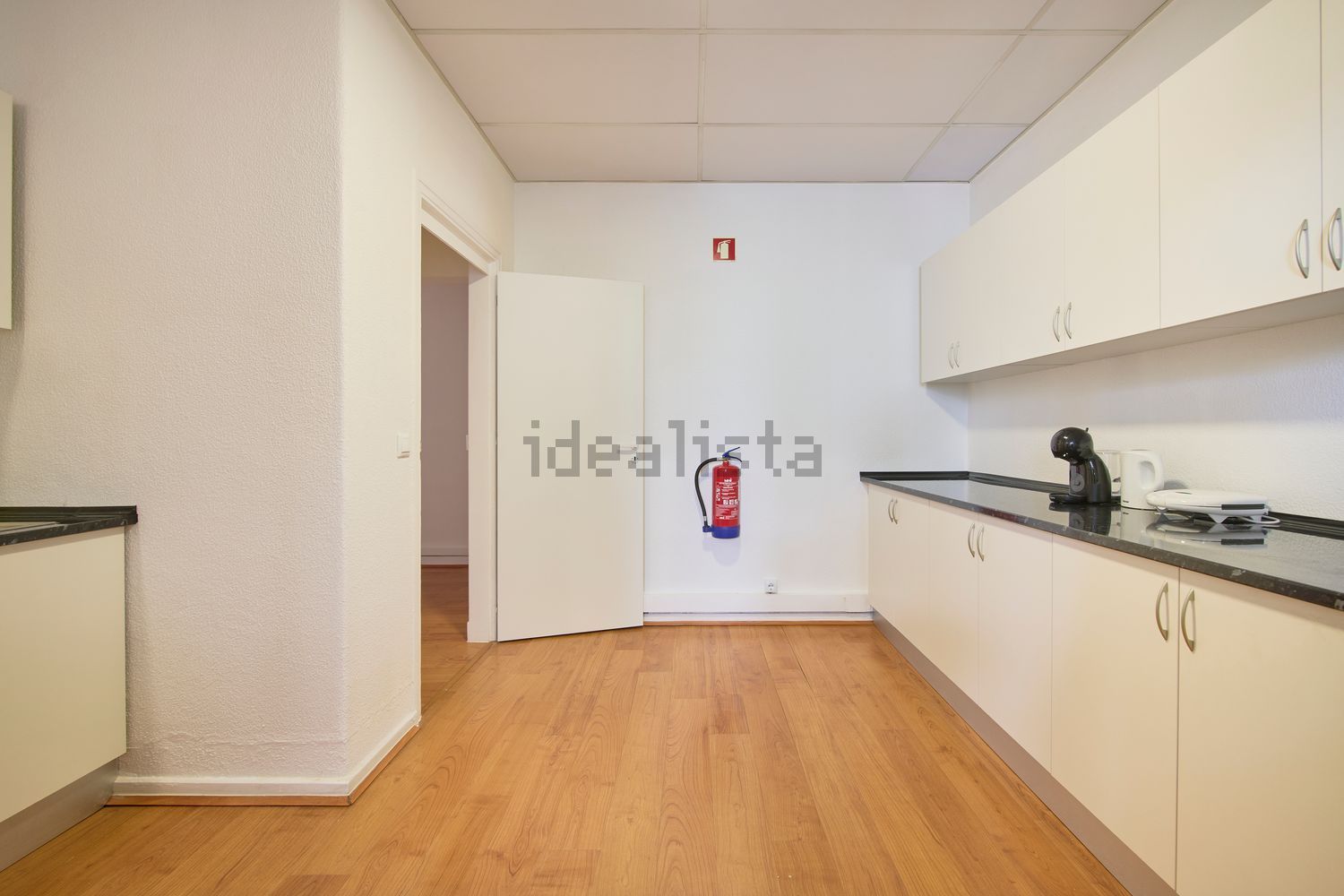 出租房间在Rua Alexandre Herculano - 厨房