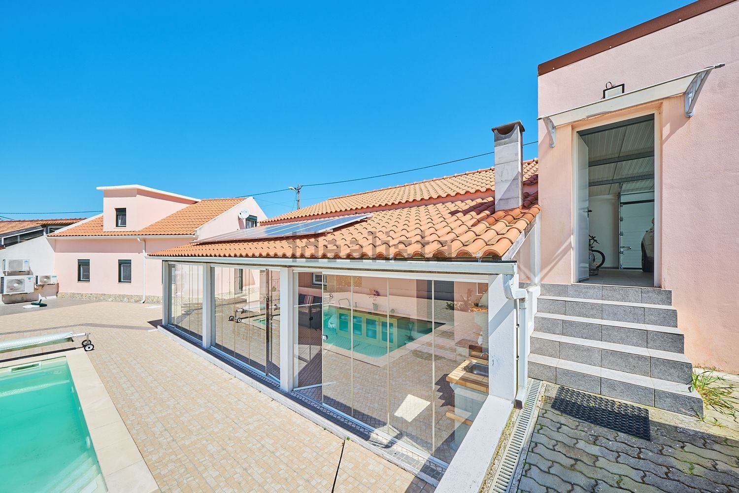 小楼房或独栋别墅出售在Rua da Bica - 阳台