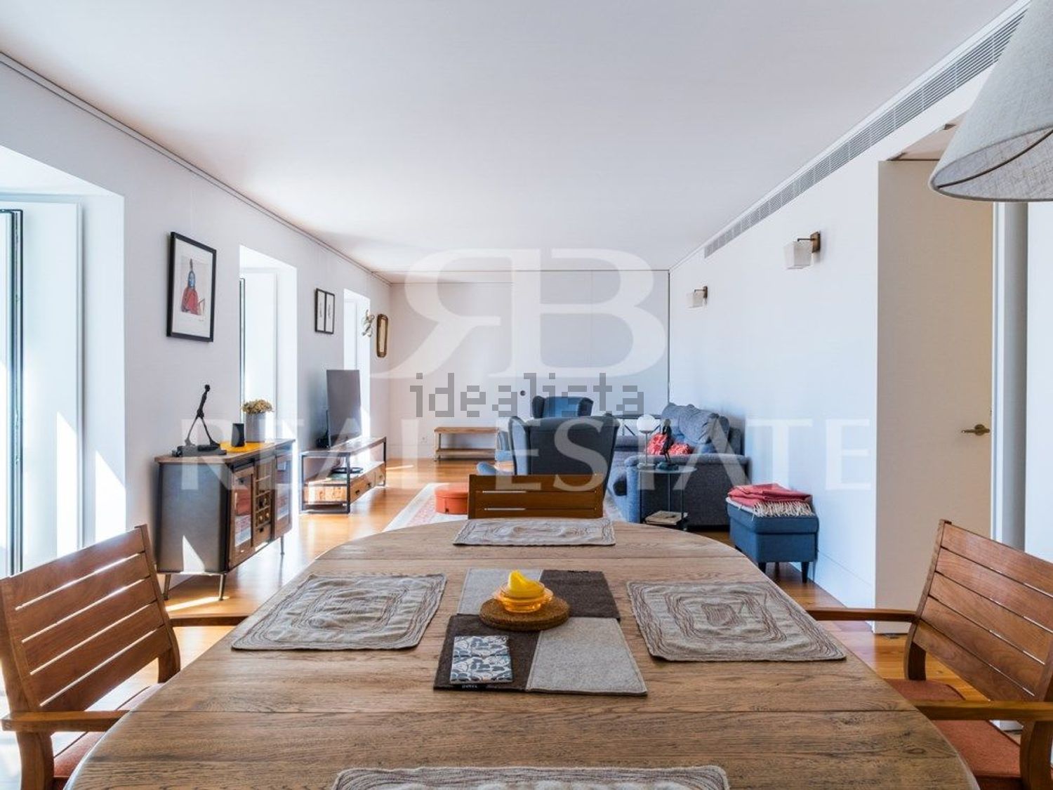 公寓 t3出售在Rua António Maria Cardoso, 11 - 客厅