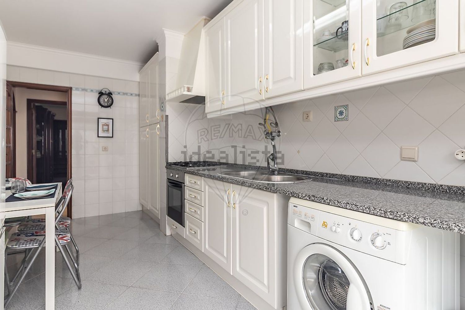 出租公寓 t2在Rua Hugo Casaes - 厨房