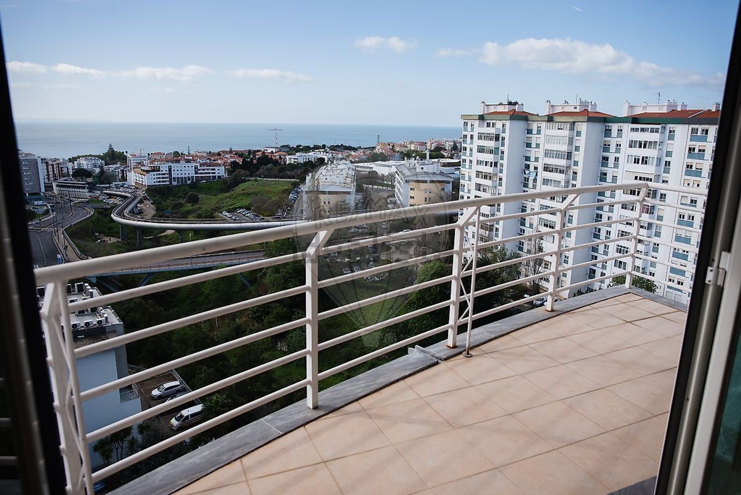 出租公寓 t3在Estrada de Paço de Arcos - 阳台