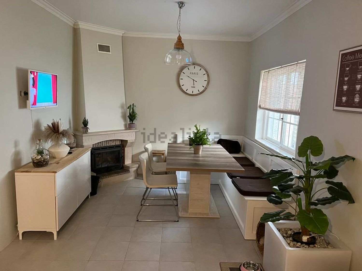 小楼房或独栋别墅出售在Vale Figueira - Carcereira - 客厅