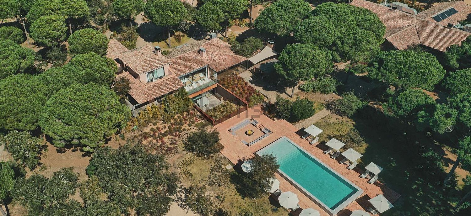 小楼房或独栋别墅出售N261-1 - 游泳池