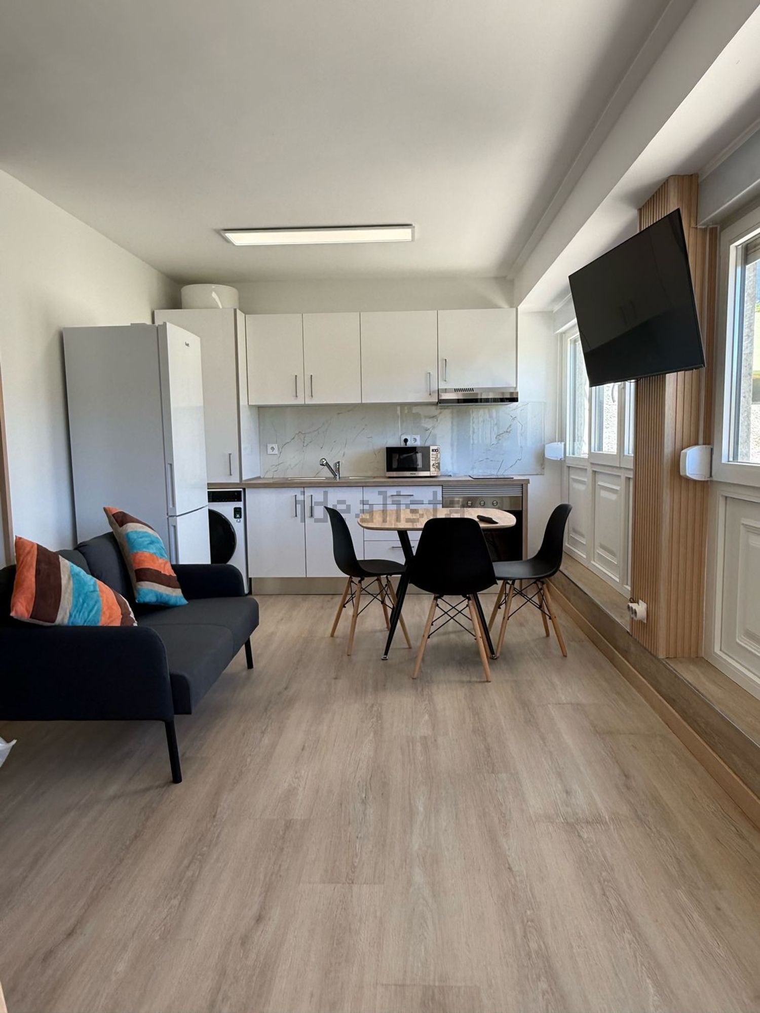 T0（单人公寓）出售在Rua Major Rosa Bastos, 17 - 客厅