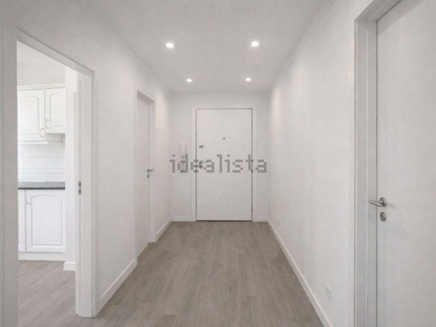 公寓 t2出售在Rua Firmino Rebelo - 过道