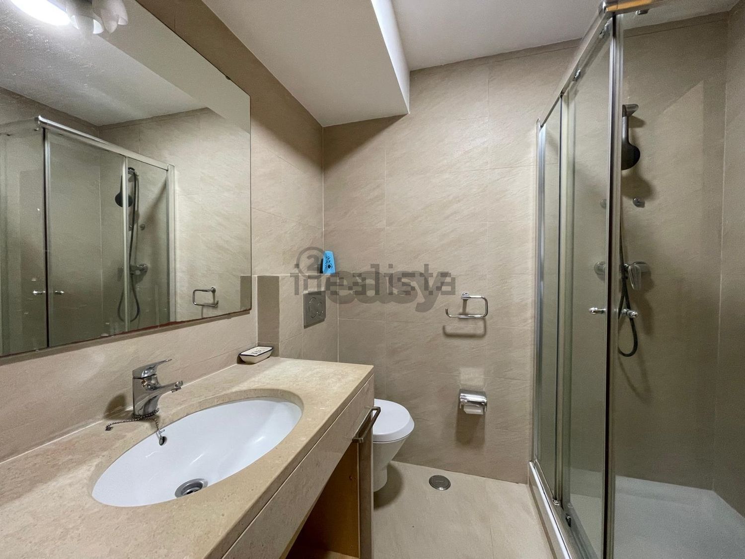 出租公寓 t2在Rua Manuel Ribeiro de Pavia, 5 - 卫生间