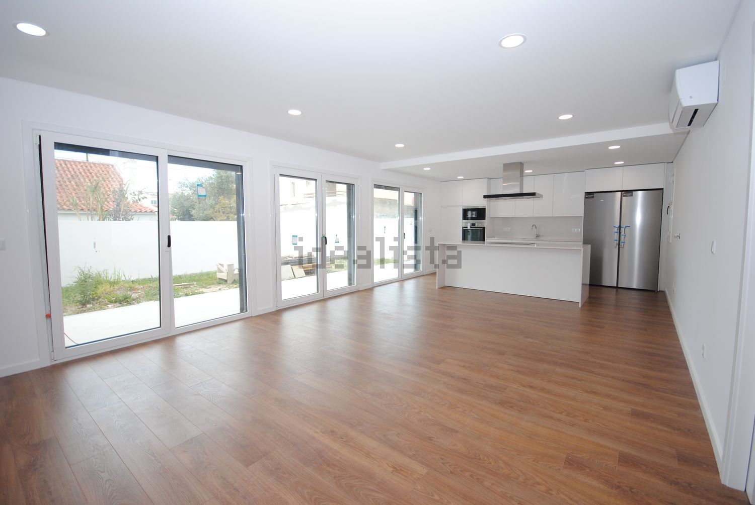 双拼别墅出售在Rua das Flores - 居住