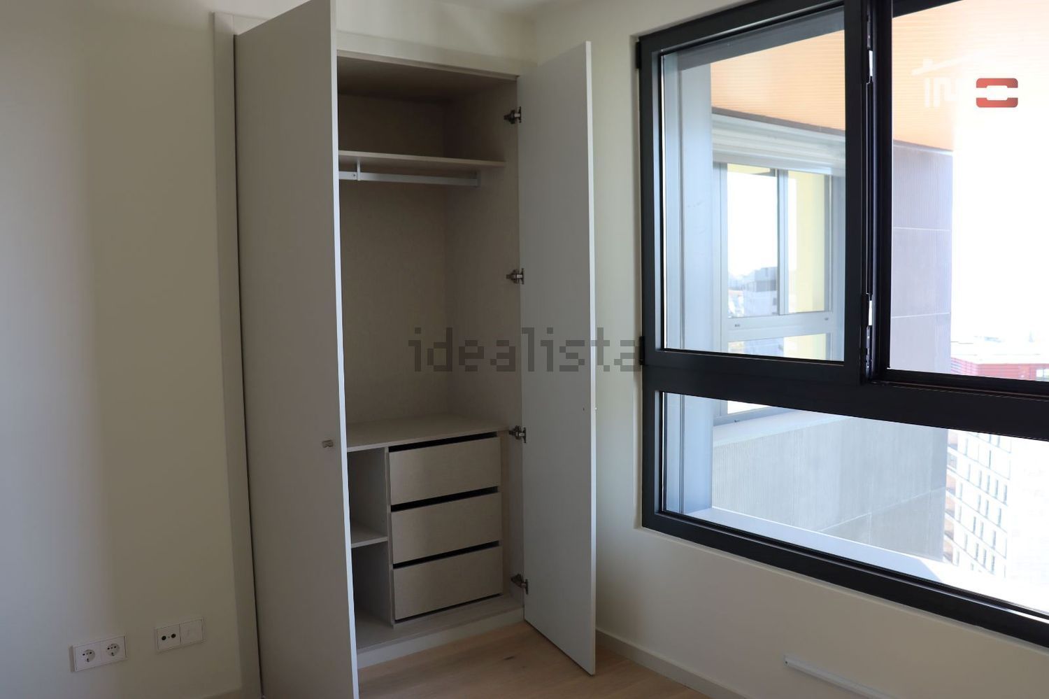 公寓 t1出售在Expo Sul - 试衣间