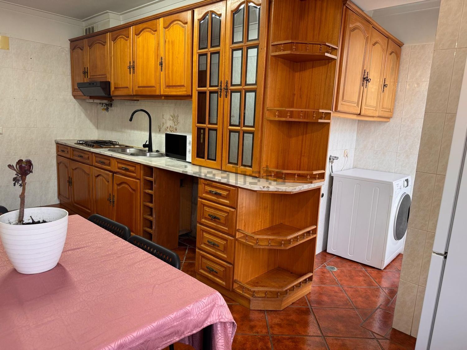 出租房间在Praça de Touros, 13 - 厨房